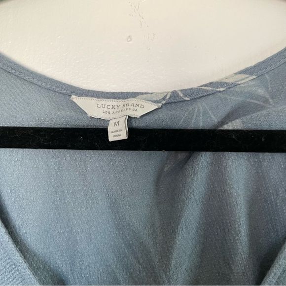 Lucky Brand Blue Short Sleeve Front Wrap & Toe Shirt Casual Comfy Top - Picture 7 of 7